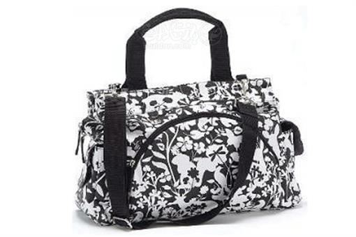 اسباب-بازی-ساک لوازم سفید و مشکیEaston tote مارک summer
